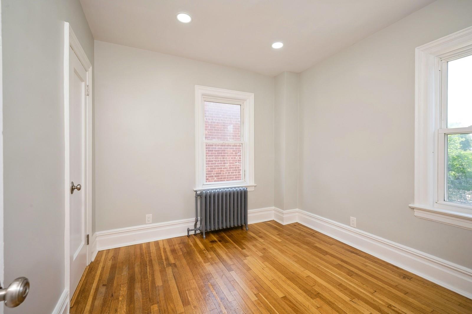 Single Family Pilot  Bronx, NY 10464, MLS-886392-11