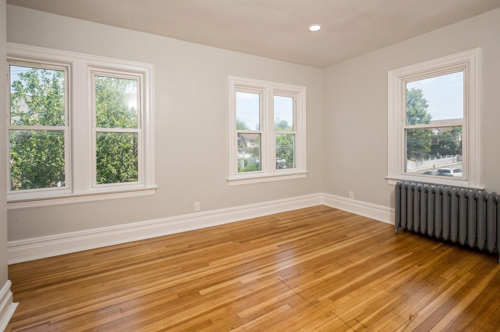 Single Family Pilot  Bronx, NY 10464, MLS-886392-13
