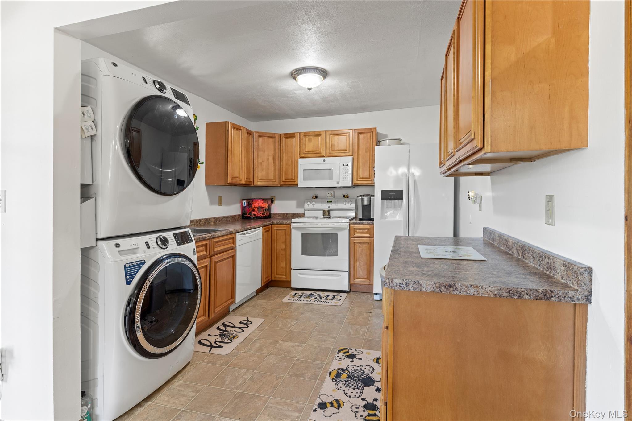 Single Family South  Ulster County, NY 12528, MLS-886460-10