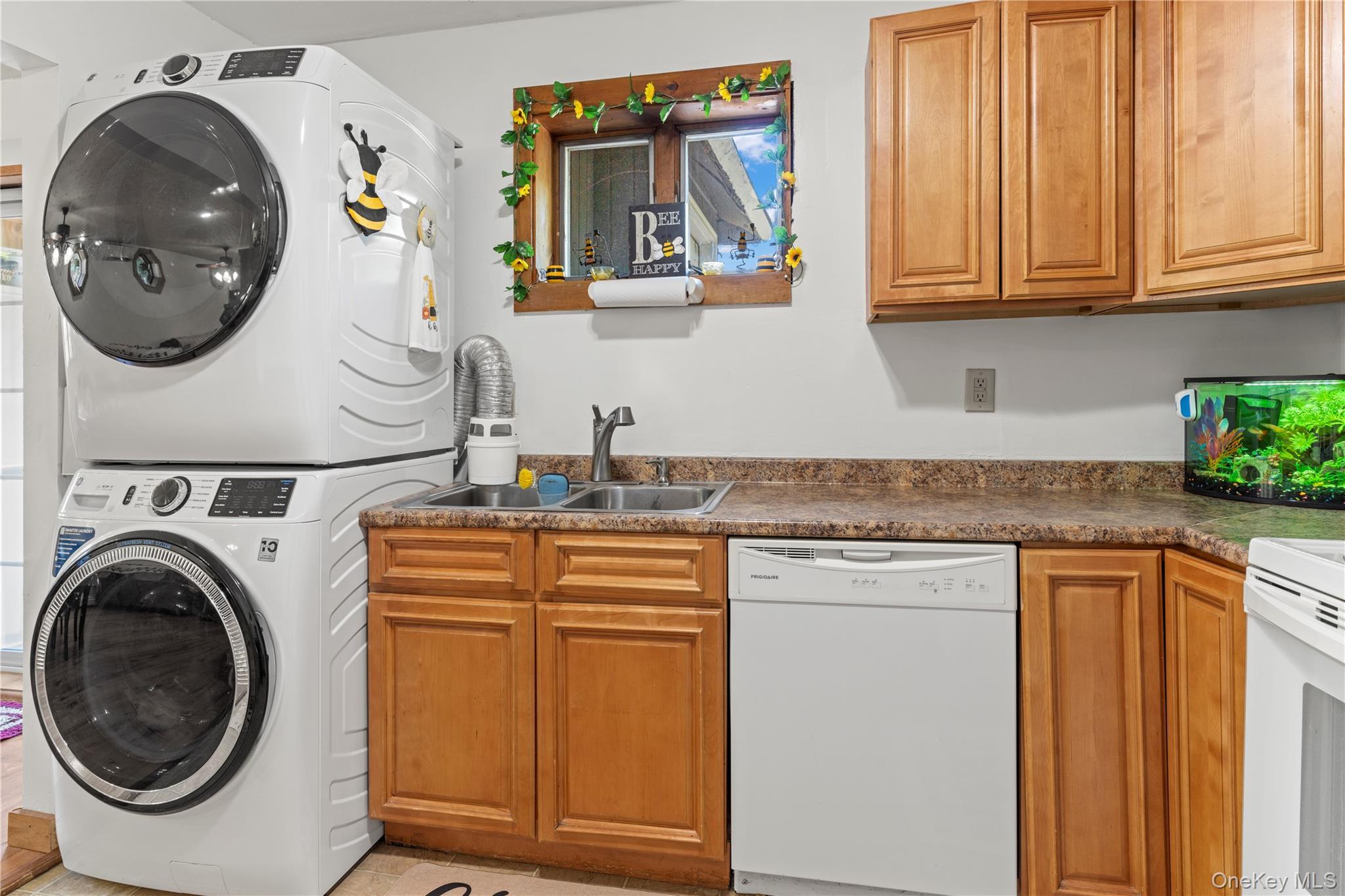 Single Family South  Ulster County, NY 12528, MLS-886460-11