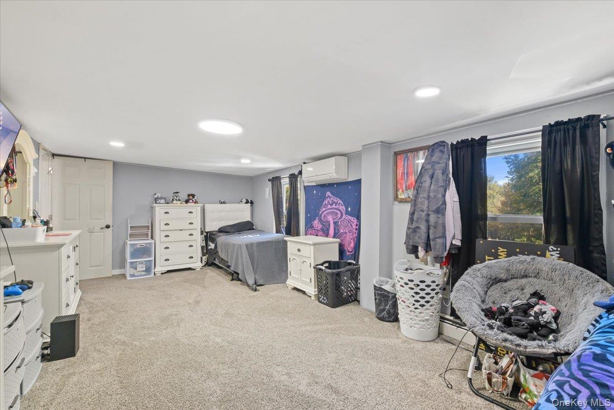 Single Family South  Ulster County, NY 12528, MLS-886460-14