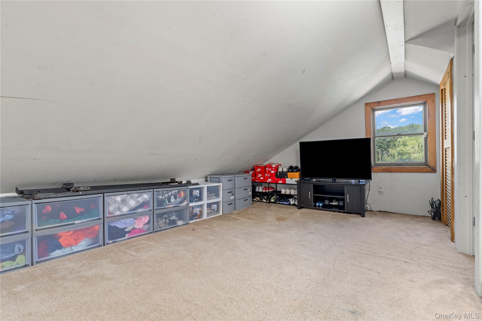 Single Family South  Ulster County, NY 12528, MLS-886460-15