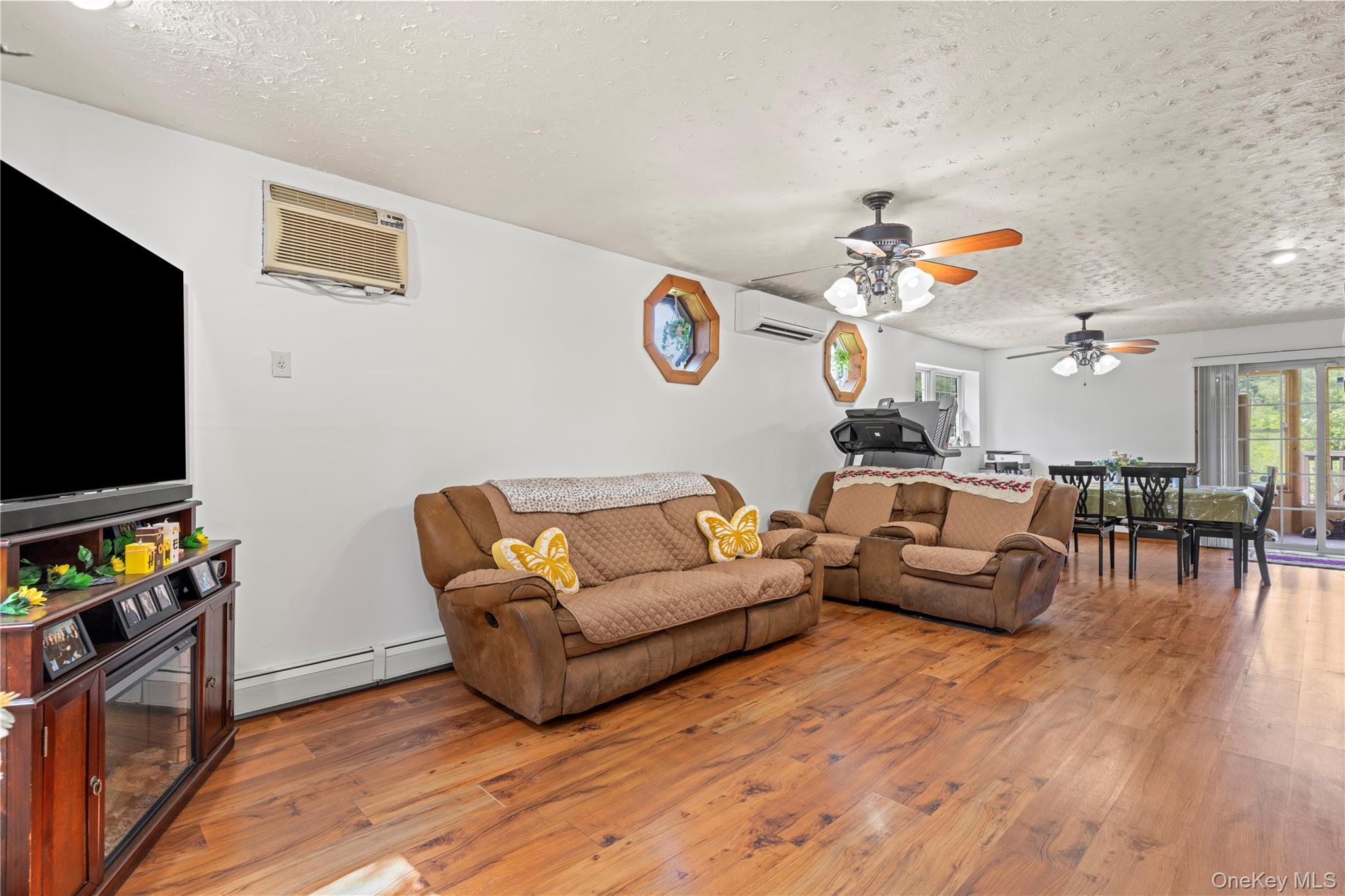 Single Family South  Ulster County, NY 12528, MLS-886460-4