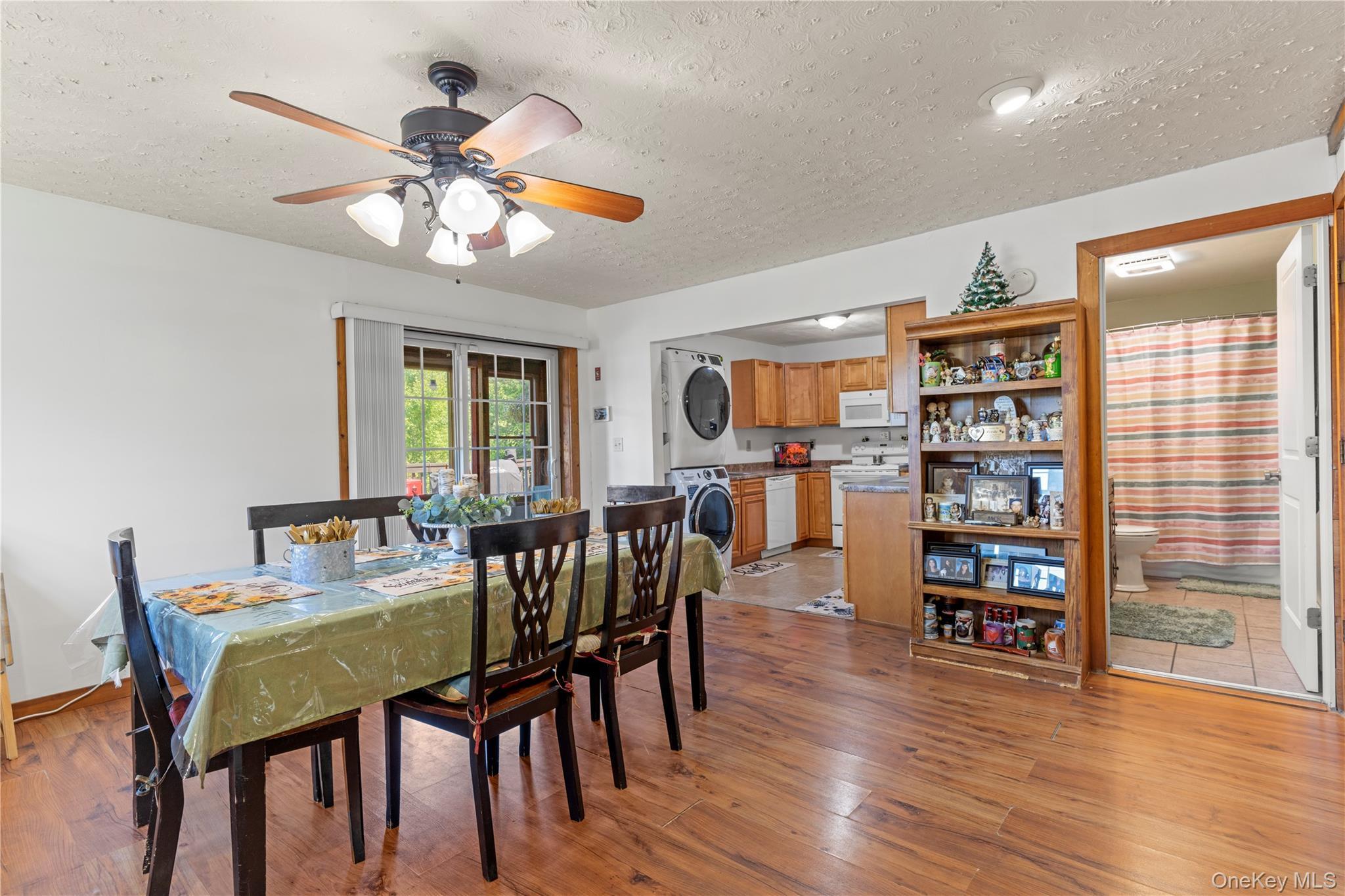 Single Family South  Ulster County, NY 12528, MLS-886460-8