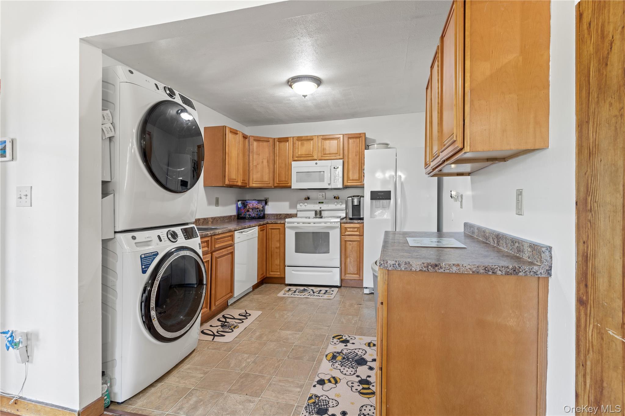 Single Family South  Ulster County, NY 12528, MLS-886460-9