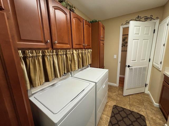 Single Family Old Country  Suffolk County, NY 11901, MLS-886462-37