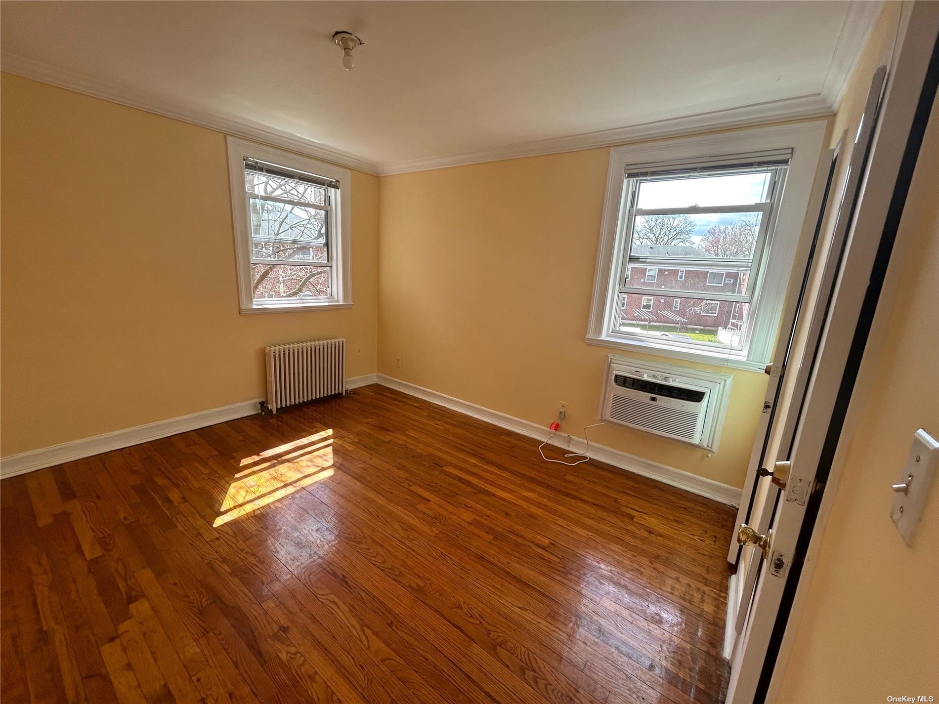 Apartment 255th Street  Queens, NY 11004, MLS-886525-3