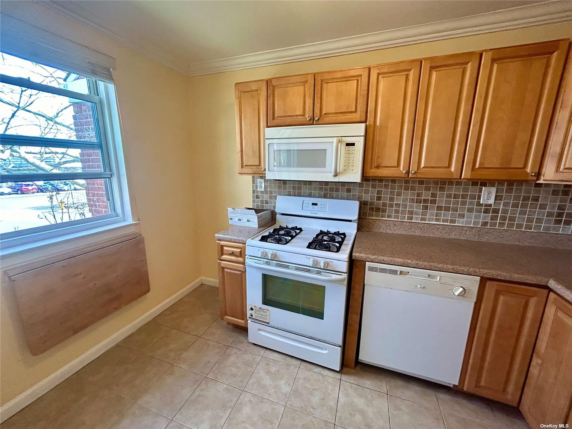 Apartment 255th Street  Queens, NY 11004, MLS-886525-7
