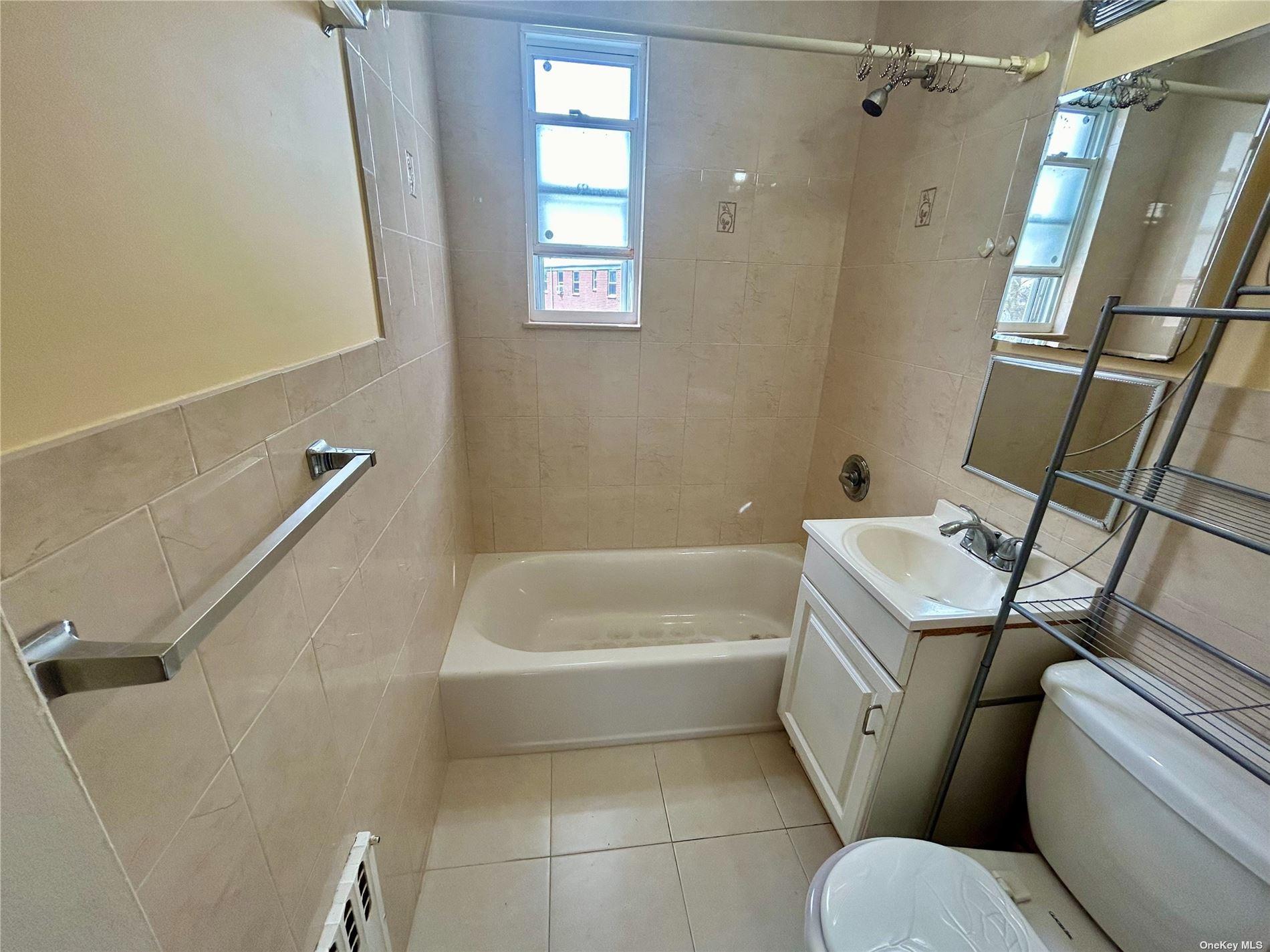 Apartment 255th Street  Queens, NY 11004, MLS-886525-9
