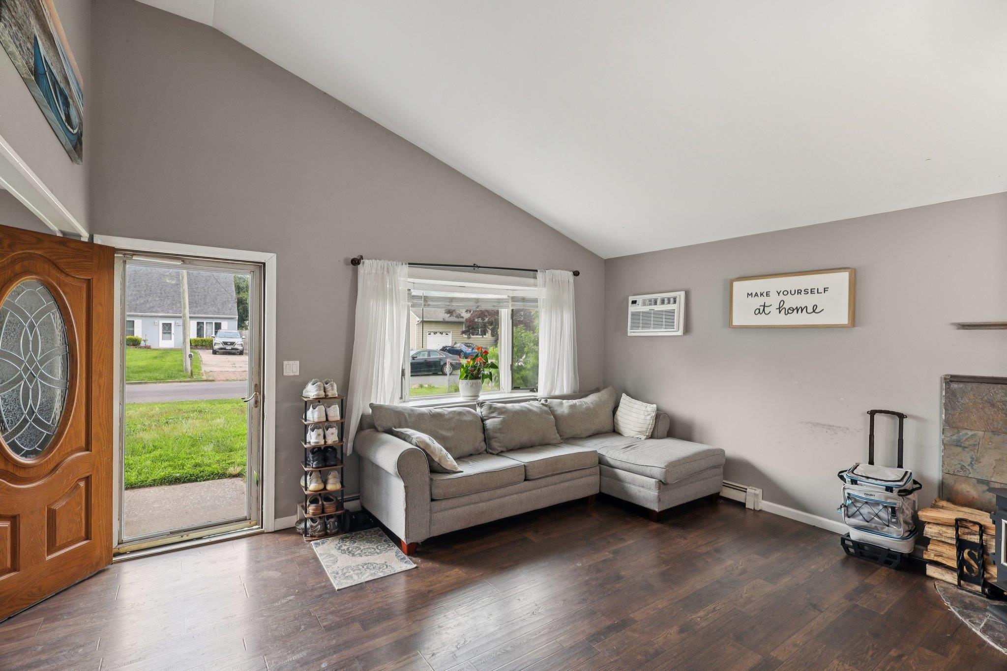 Single Family Lombardy  Suffolk County, NY 11967, MLS-886559-5