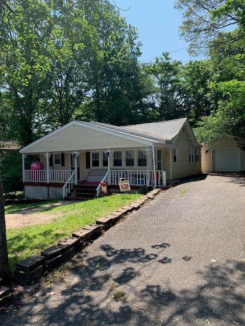 Single Family Pinedale  Suffolk County, NY 11738, MLS-886581-2