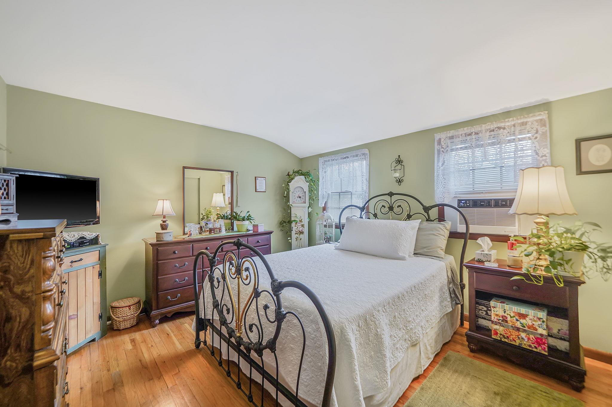 Single Family Pine Cone  Suffolk County, NY 11953, MLS-886594-11