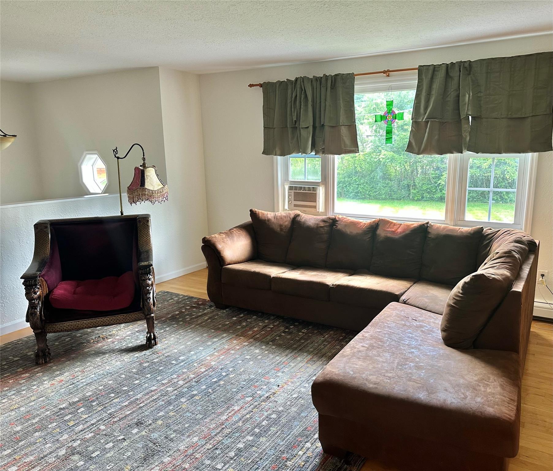 Single Family Susi  Ulster County, NY 12548, MLS-886598-8