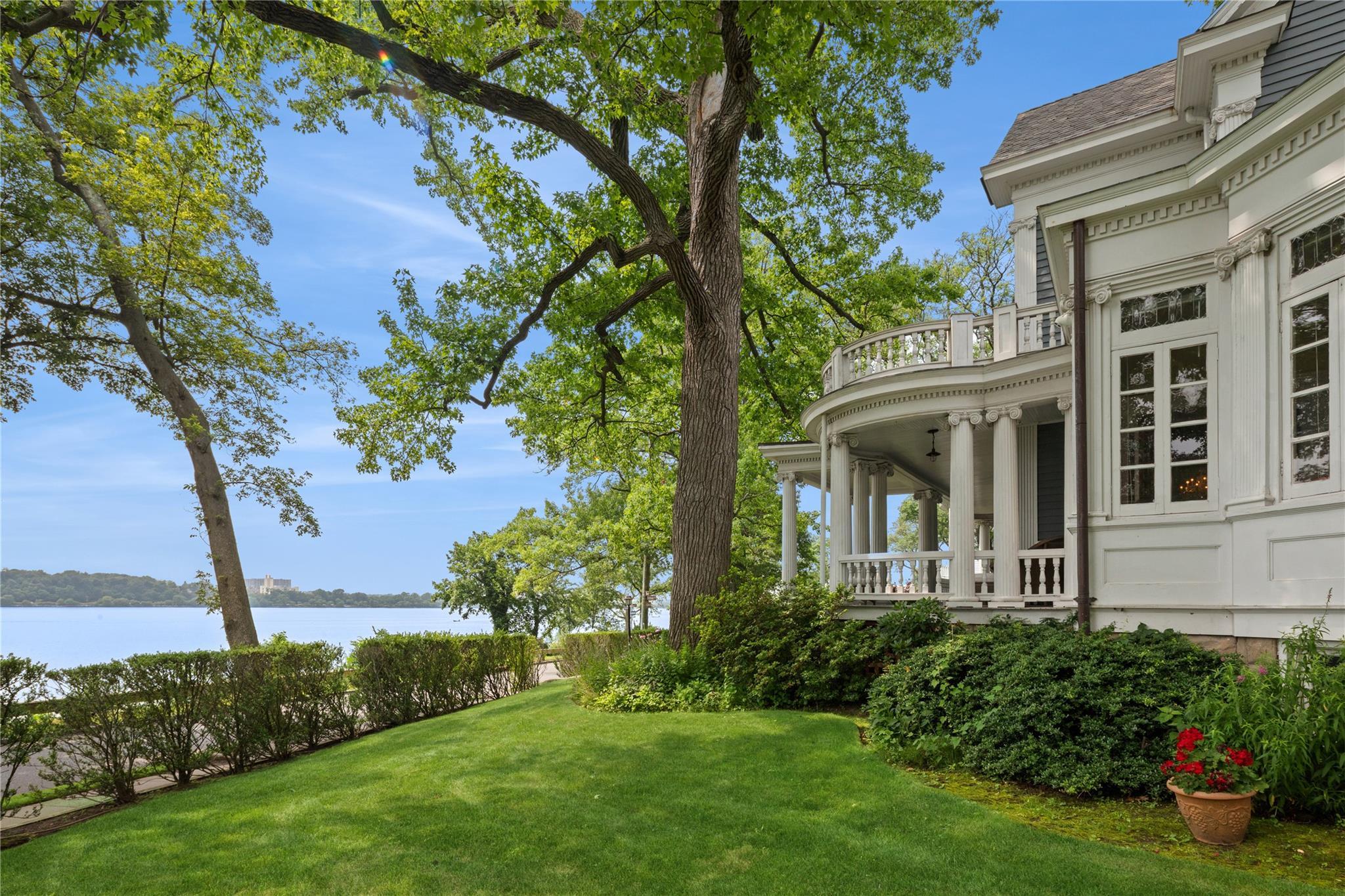 Single Family Shore Queens, NY 11363, MLS-886622-23