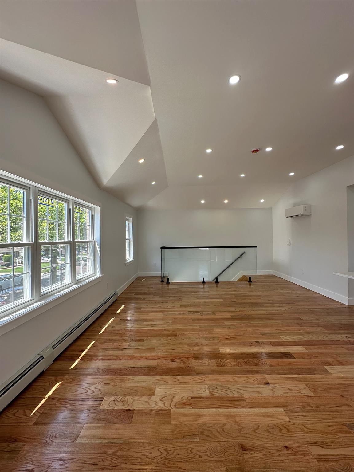 Single Family 147  Queens, NY 11422, MLS-886671-9