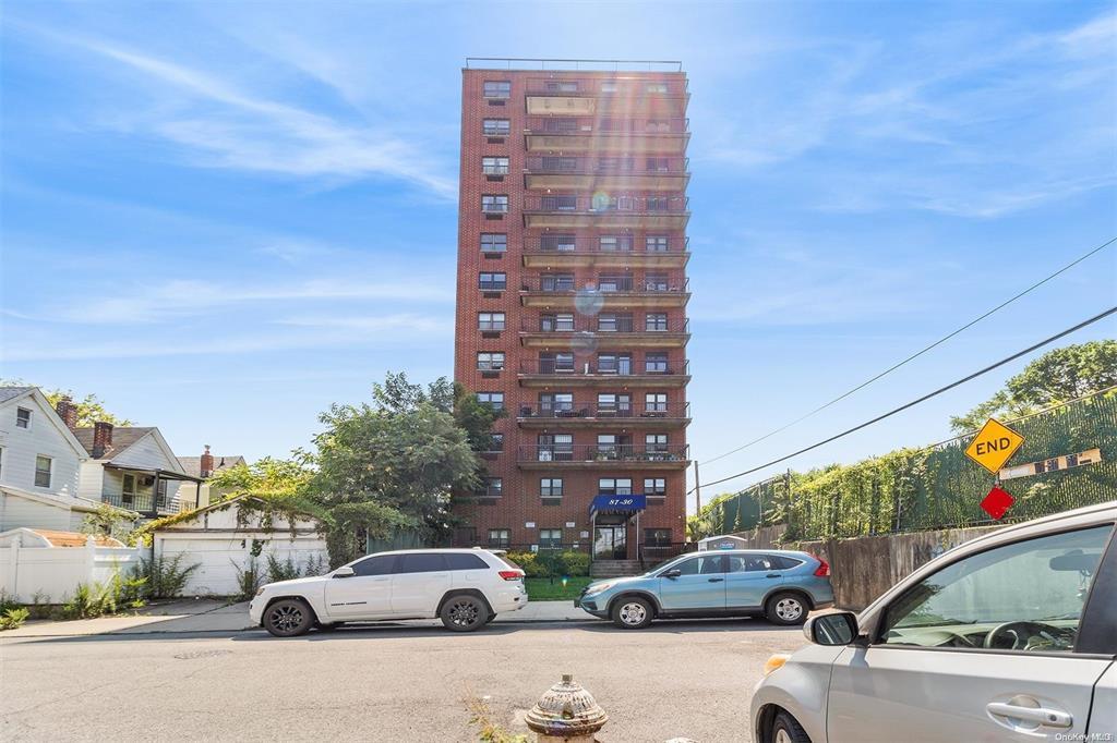 Condo in New York - 62nd  Queens, NY 11374