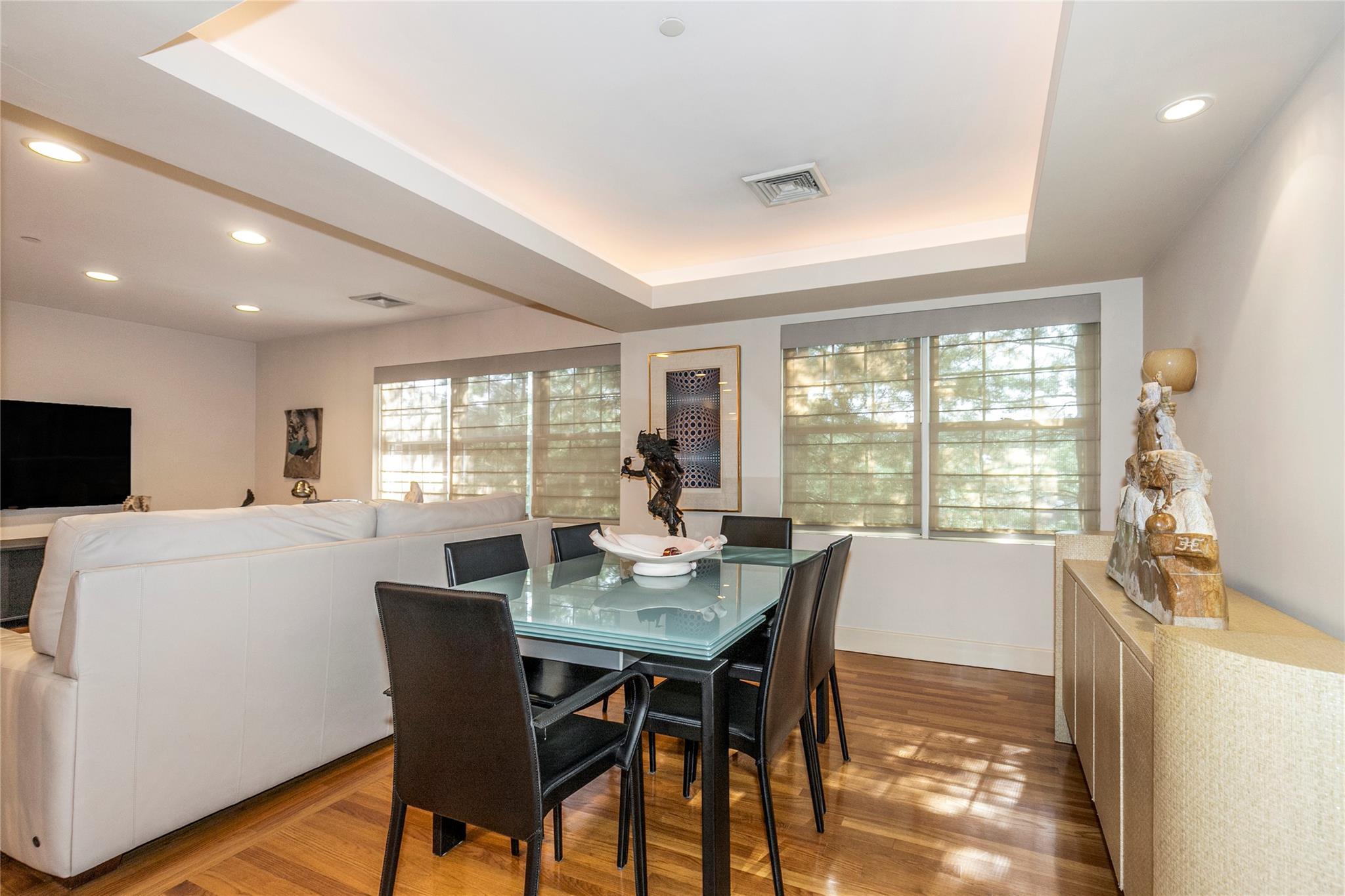Condo Portico  Nassau County, NY 11021, MLS-886717-13