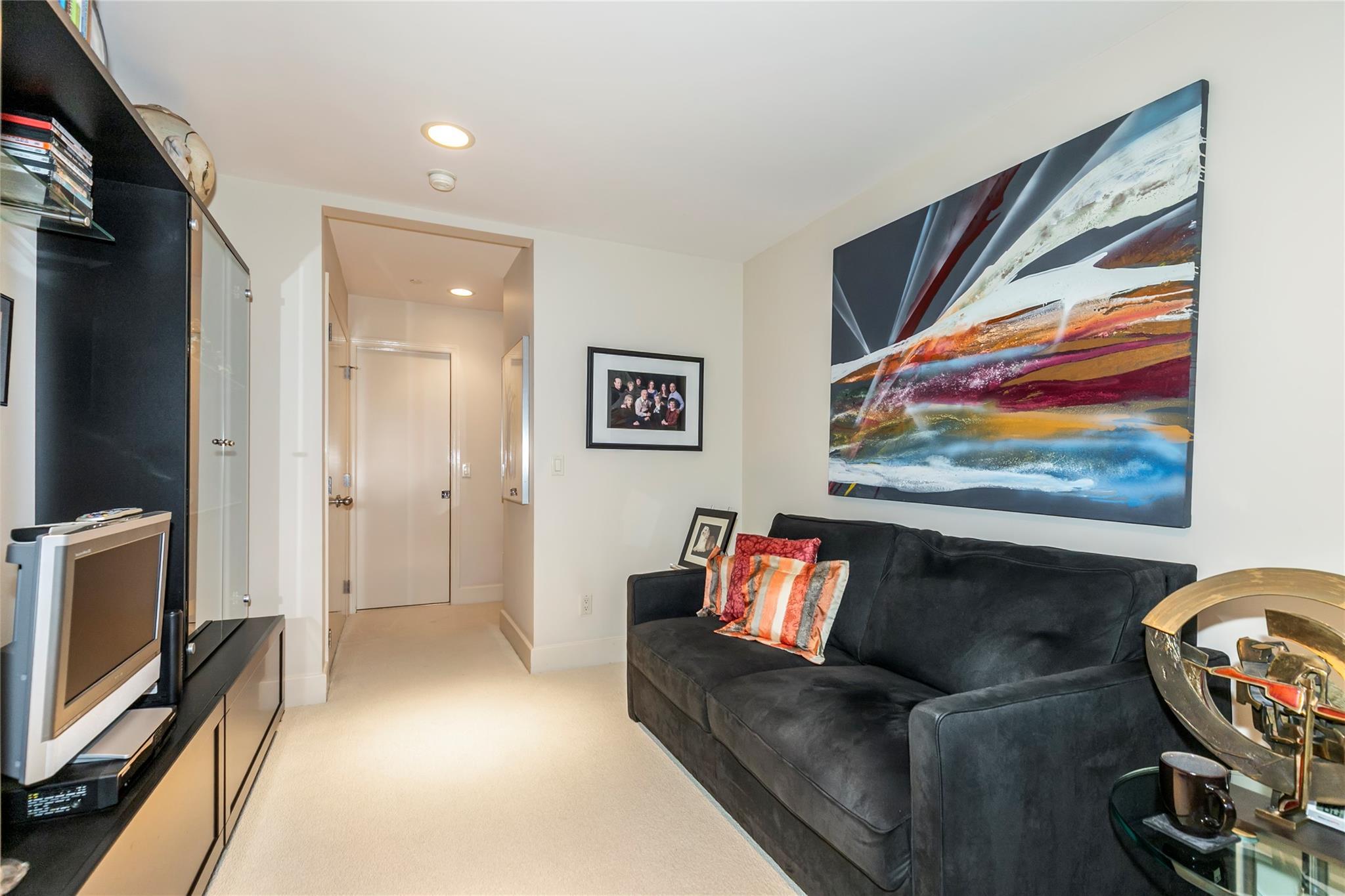 Condo Portico  Nassau County, NY 11021, MLS-886717-26