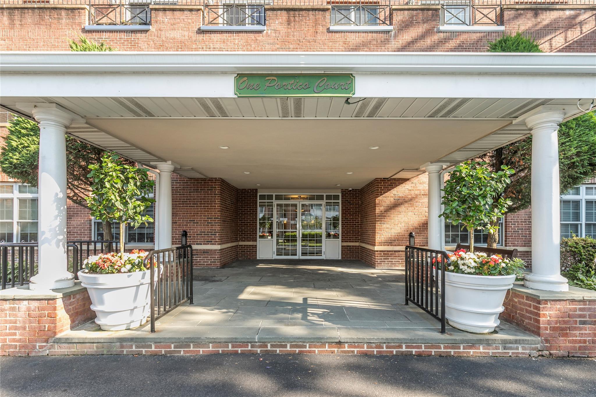 Condo Portico  Nassau County, NY 11021, MLS-886717-3
