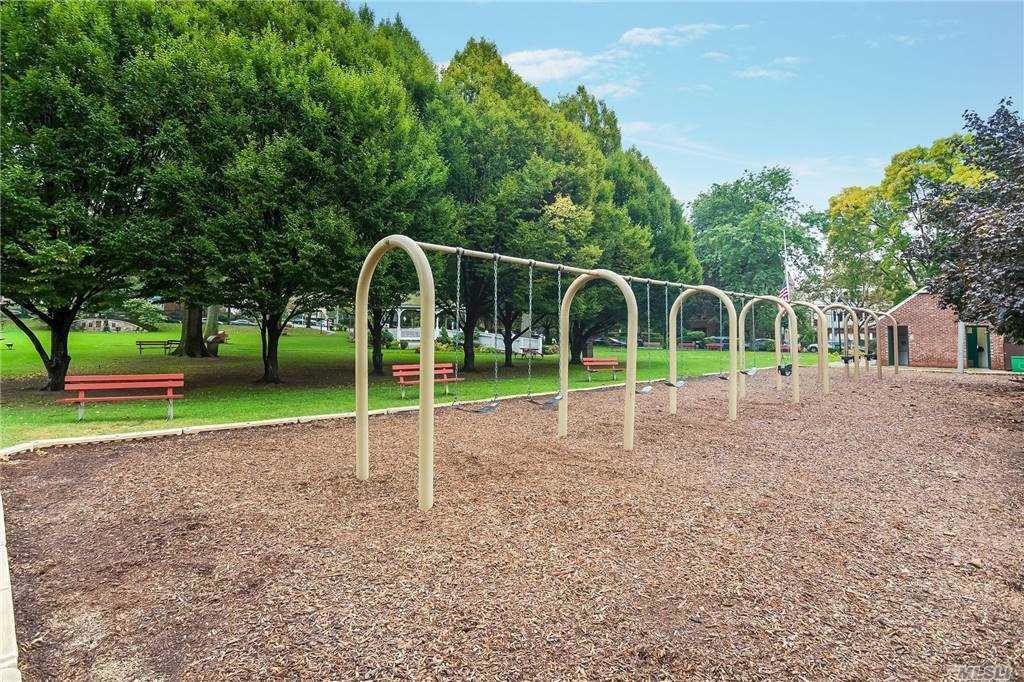 Condo Portico  Nassau County, NY 11021, MLS-886717-39