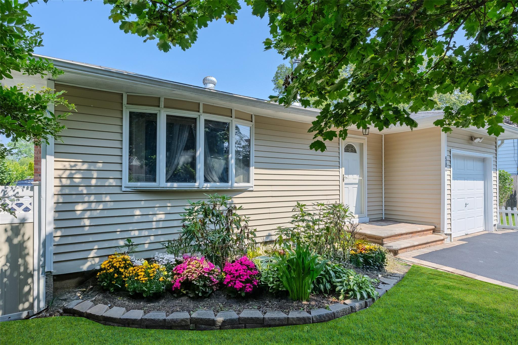 Single Family Superior  Suffolk County, NY 11776, MLS-886754-2