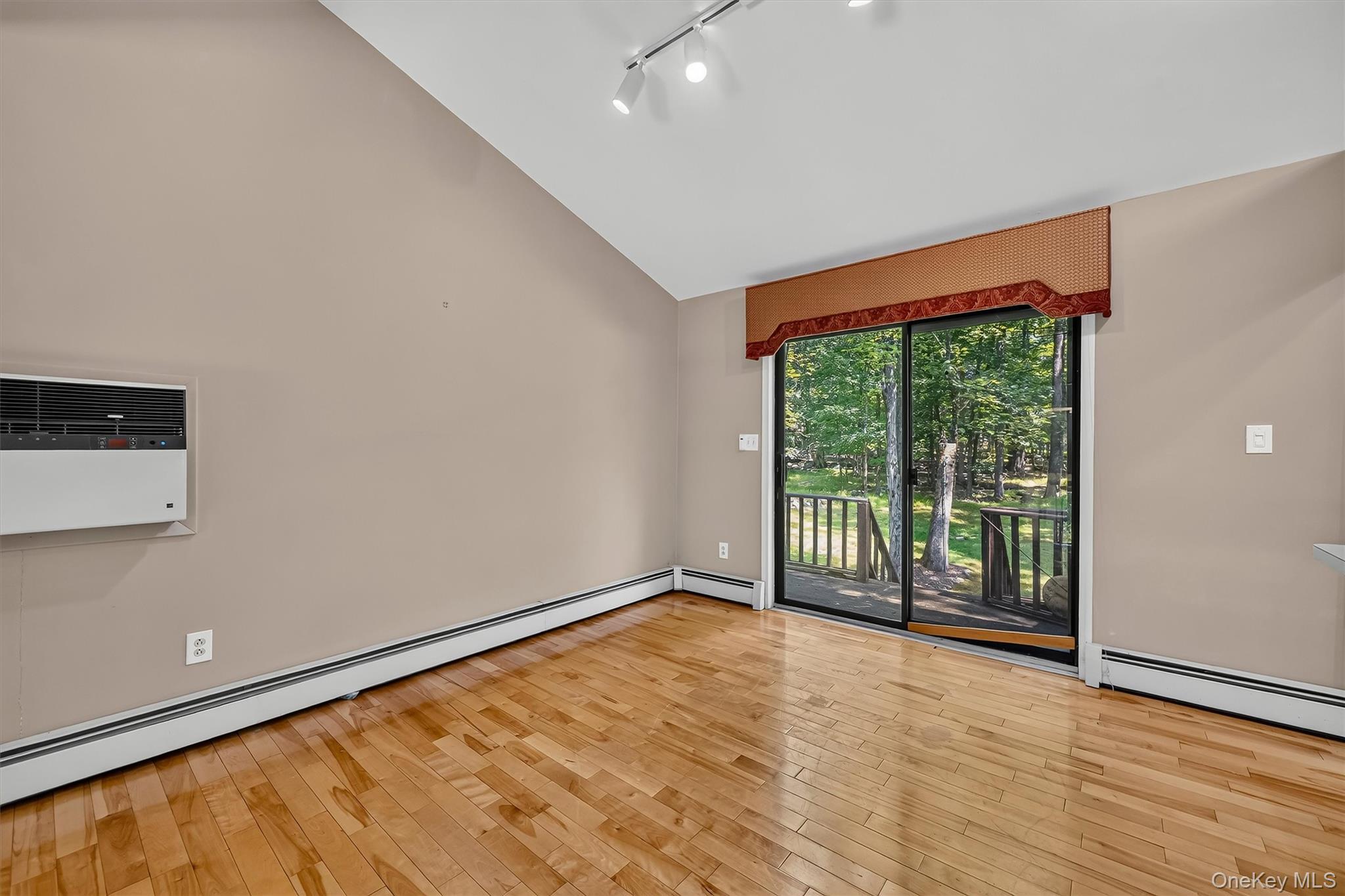 Single Family Wildwood Circle  Sullivan County, NY 12721, MLS-886809-13