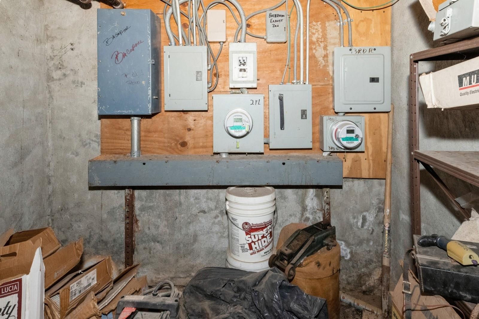 Commercial Sale Howard Avenue  Brooklyn, NY 11233, MLS-886813-17