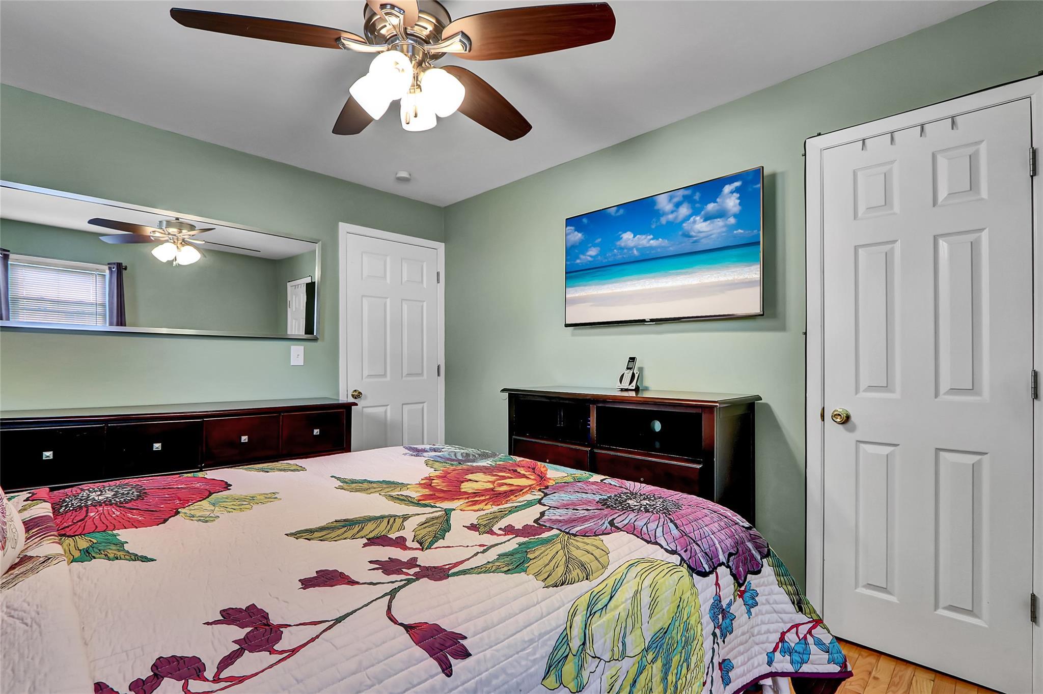 Single Family Somerset  Suffolk County, NY 11701, MLS-886841-10