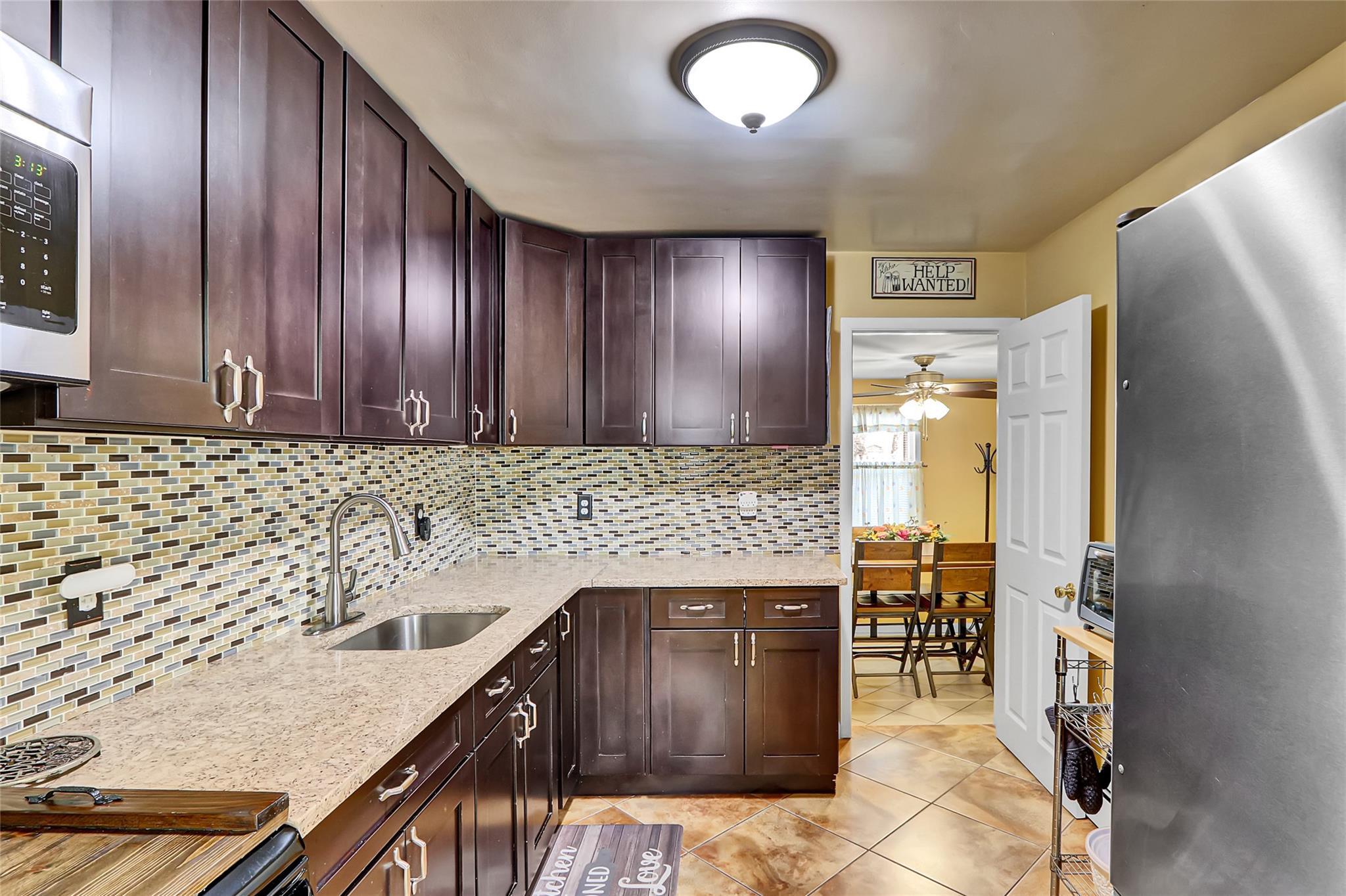 Single Family Somerset  Suffolk County, NY 11701, MLS-886841-5