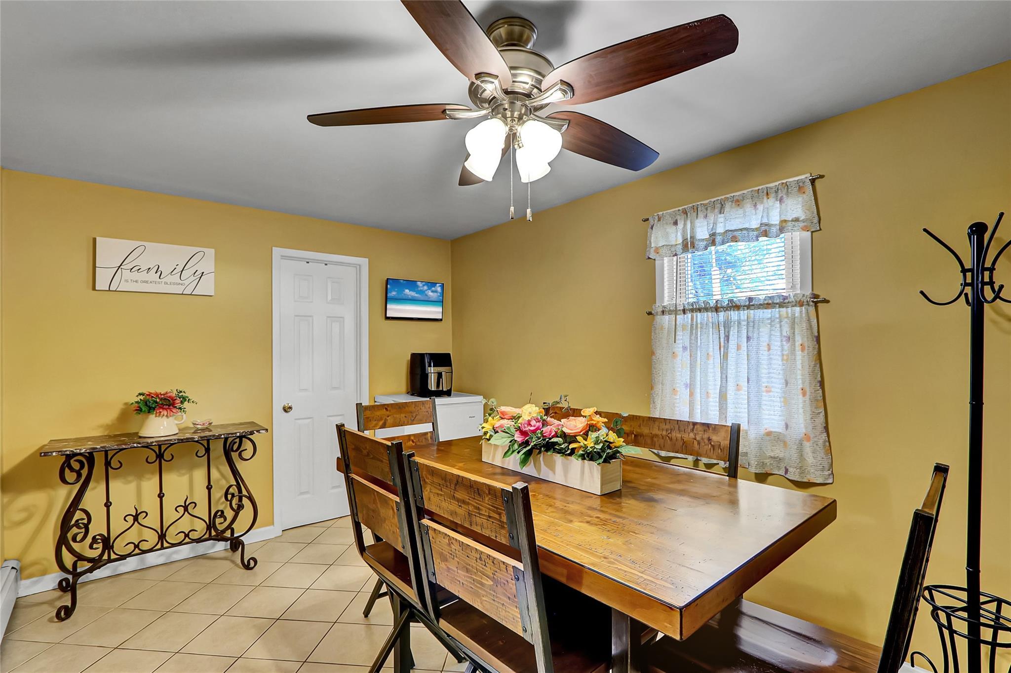 Single Family Somerset  Suffolk County, NY 11701, MLS-886841-7