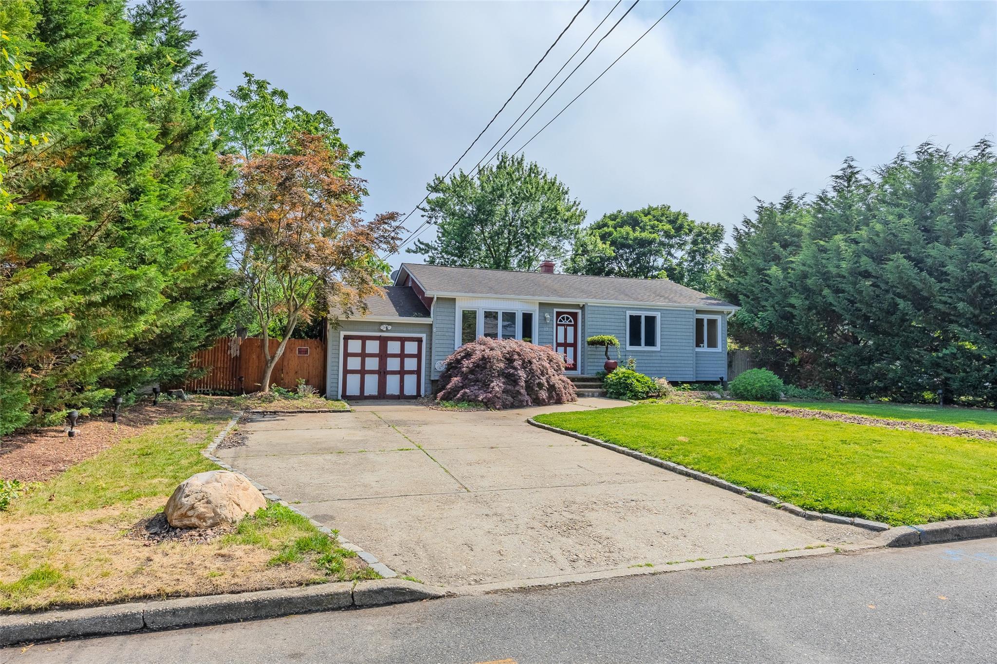 Single Family Rivera  Suffolk County, NY 11796, MLS-886853-2