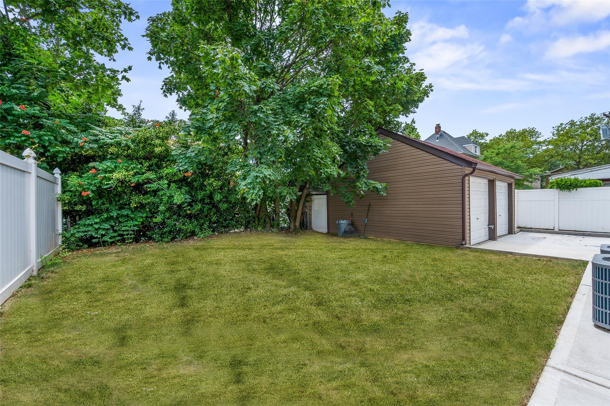 Single Family 253rd  Queens, NY 11422, MLS-886868-26