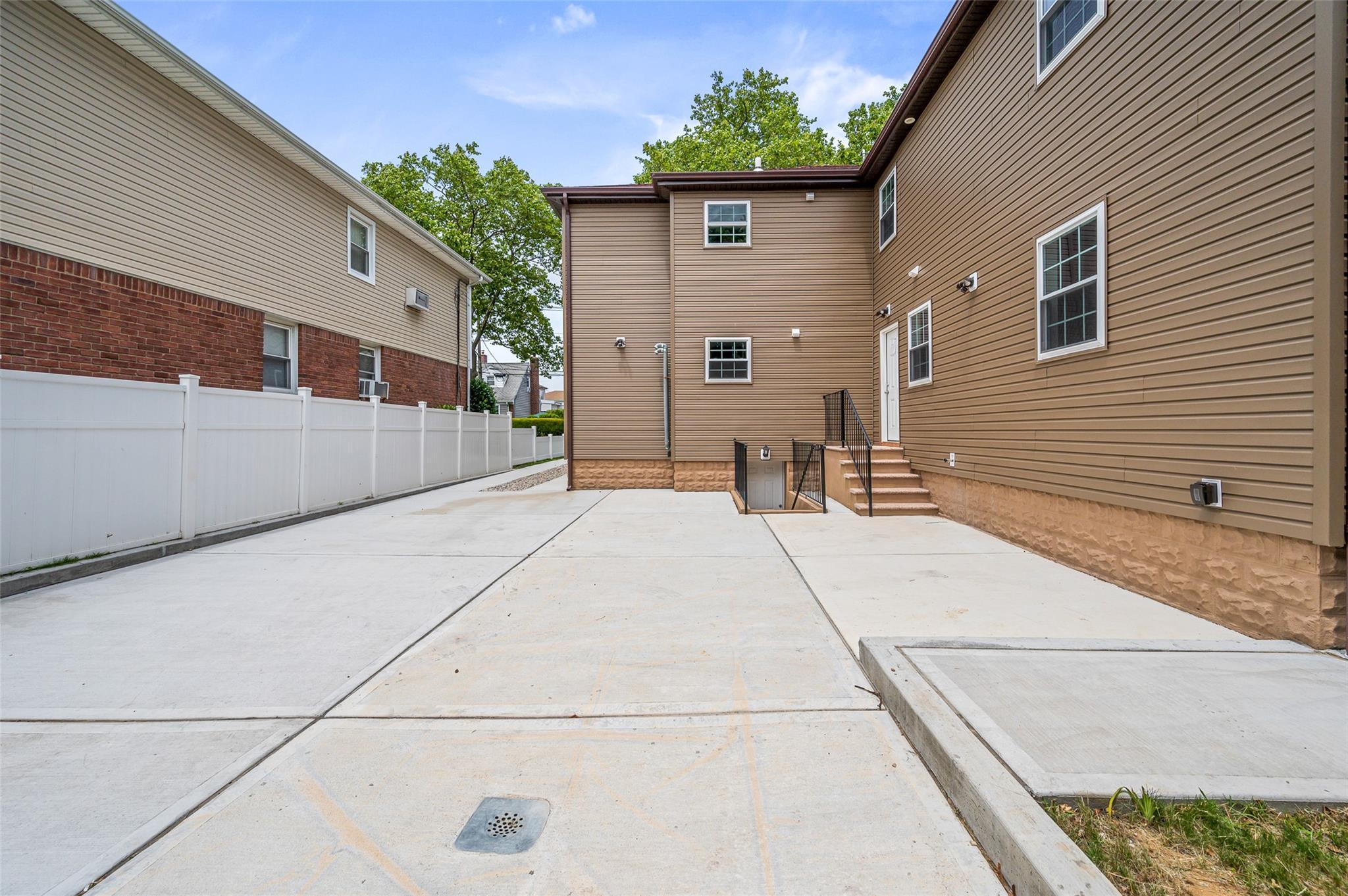 Single Family 253rd  Queens, NY 11422, MLS-886868-28