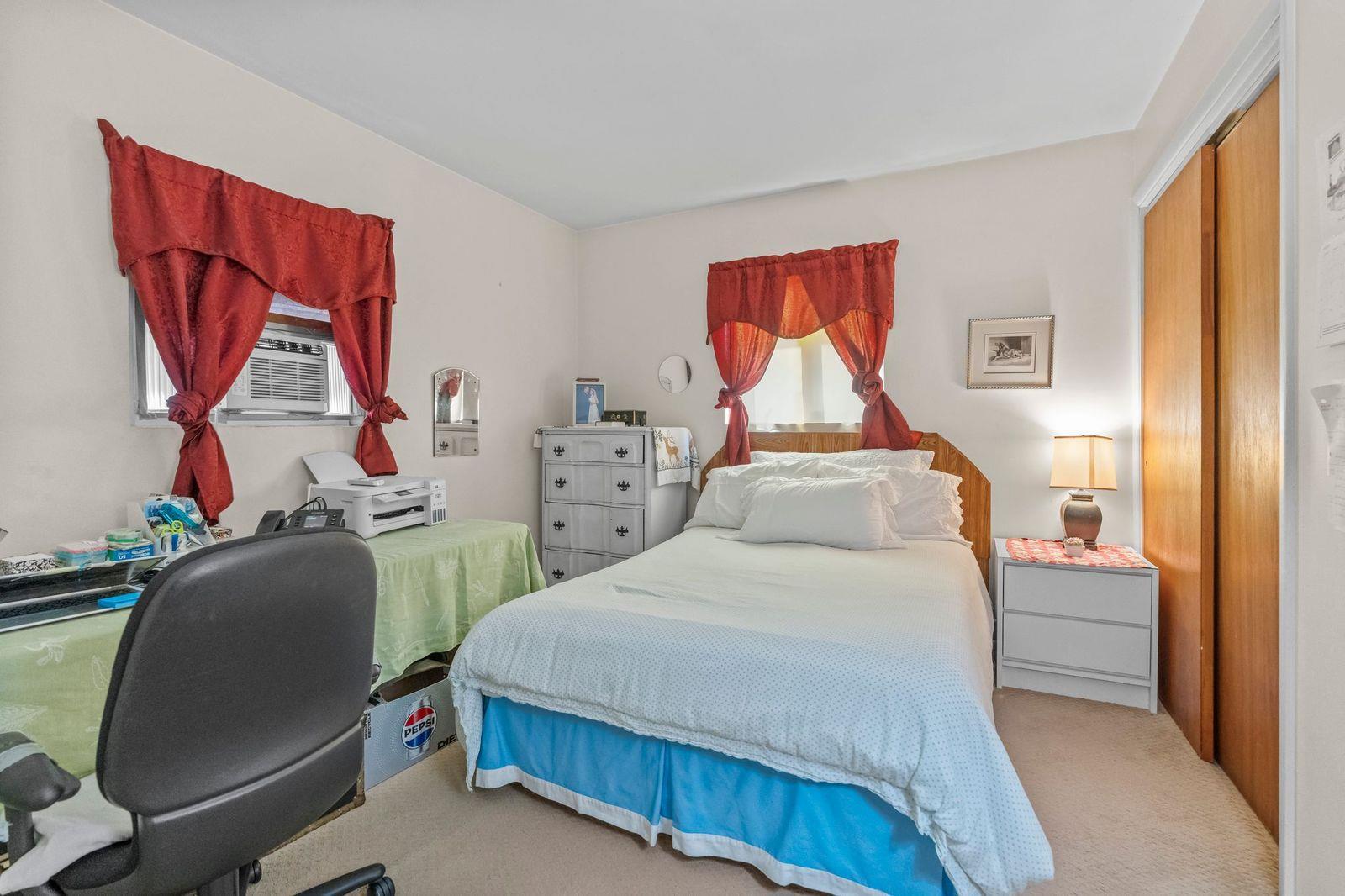 Single Family Hillside  Westchester County, NY 10603, MLS-886870-11