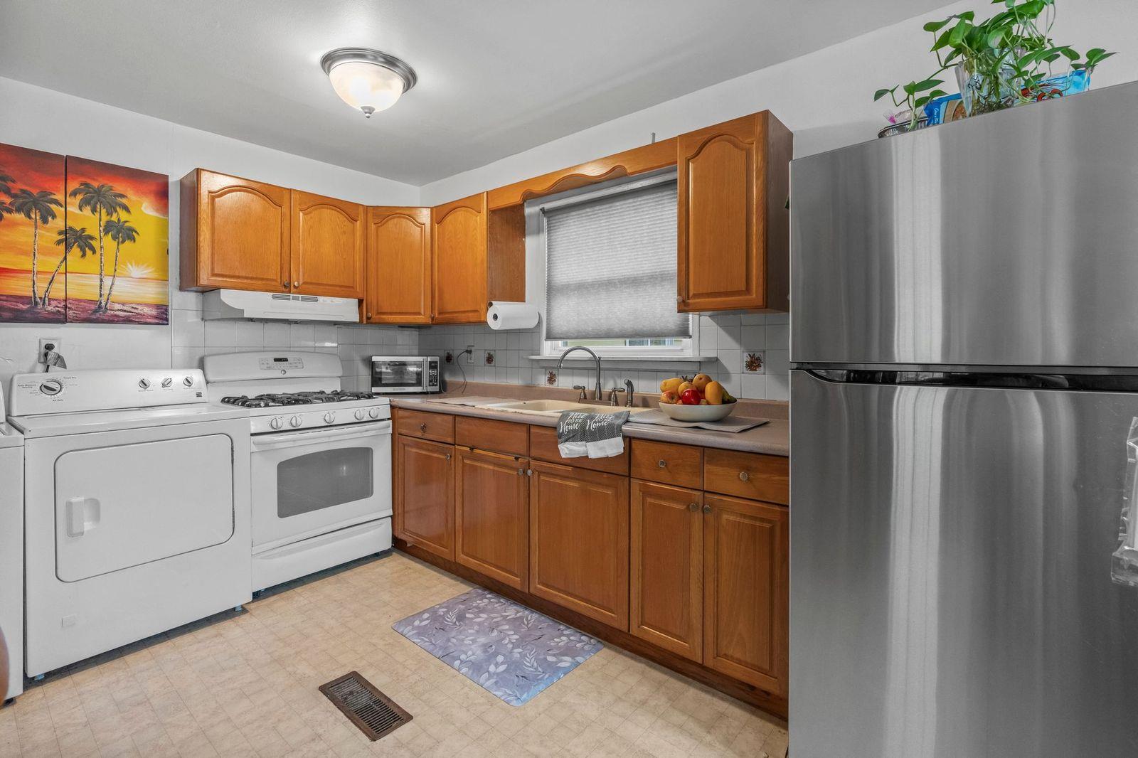 Single Family Hillside  Westchester County, NY 10603, MLS-886870-5