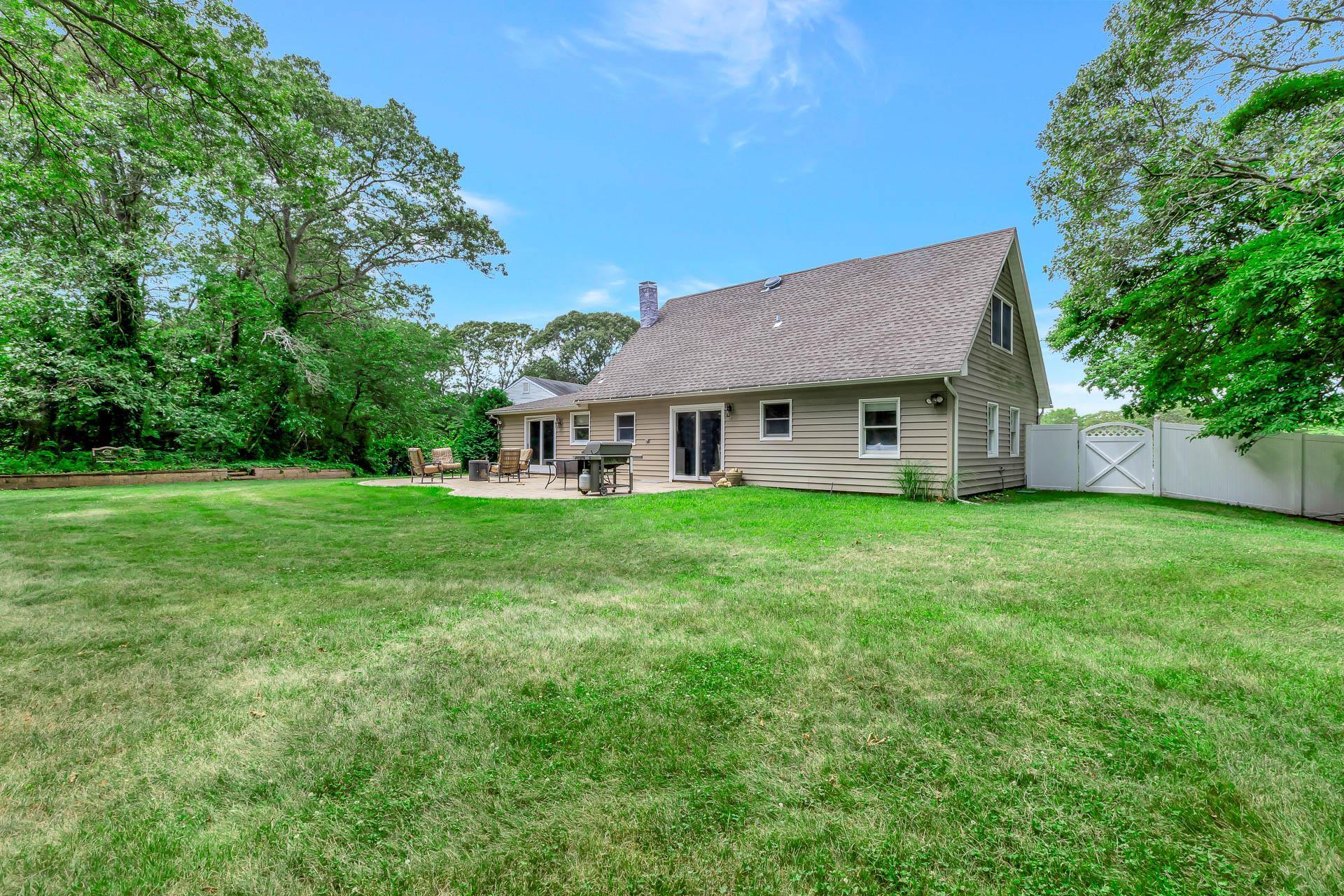 Single Family Hysler  Suffolk County, NY 11727, MLS-886907-27