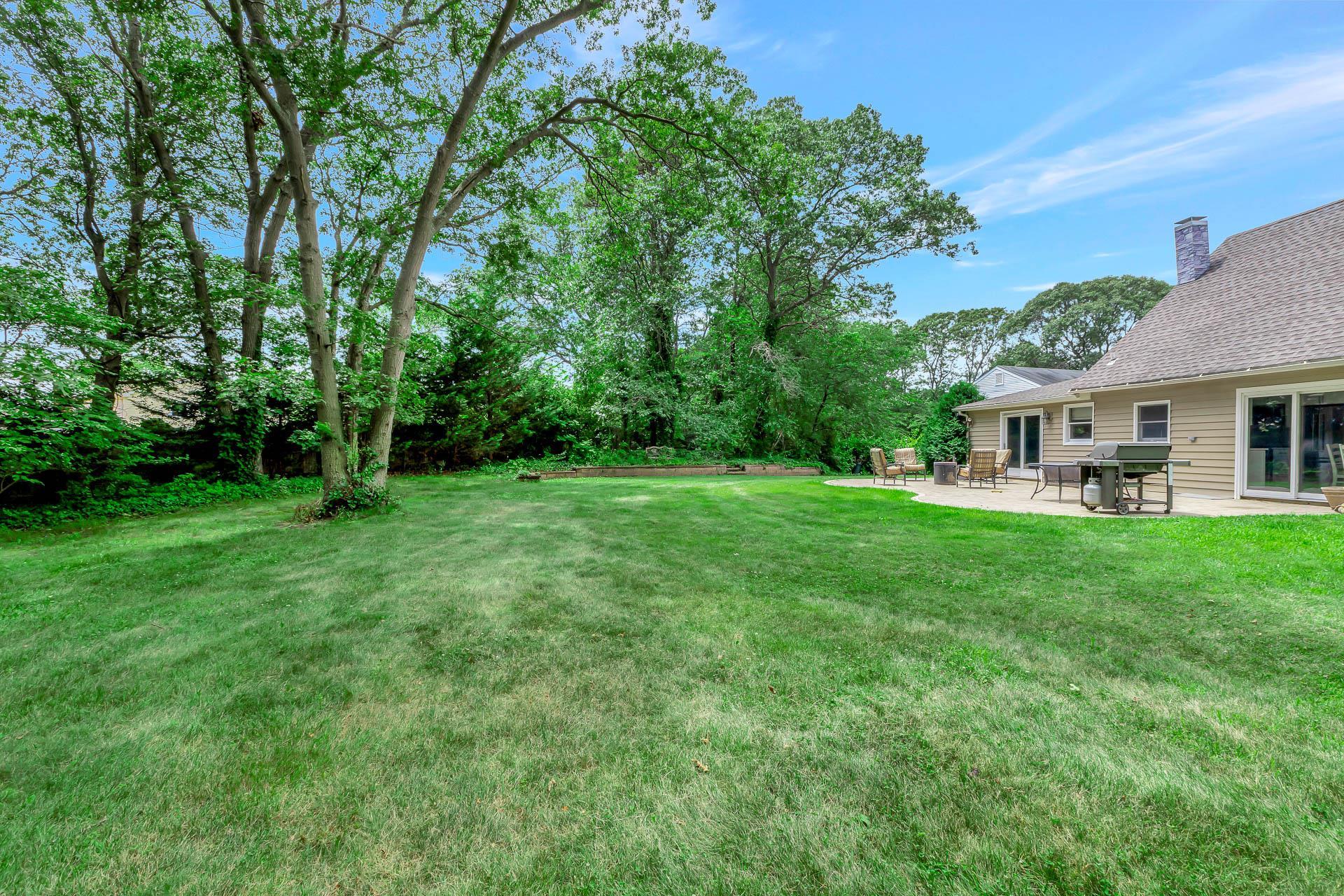 Single Family Hysler  Suffolk County, NY 11727, MLS-886907-28
