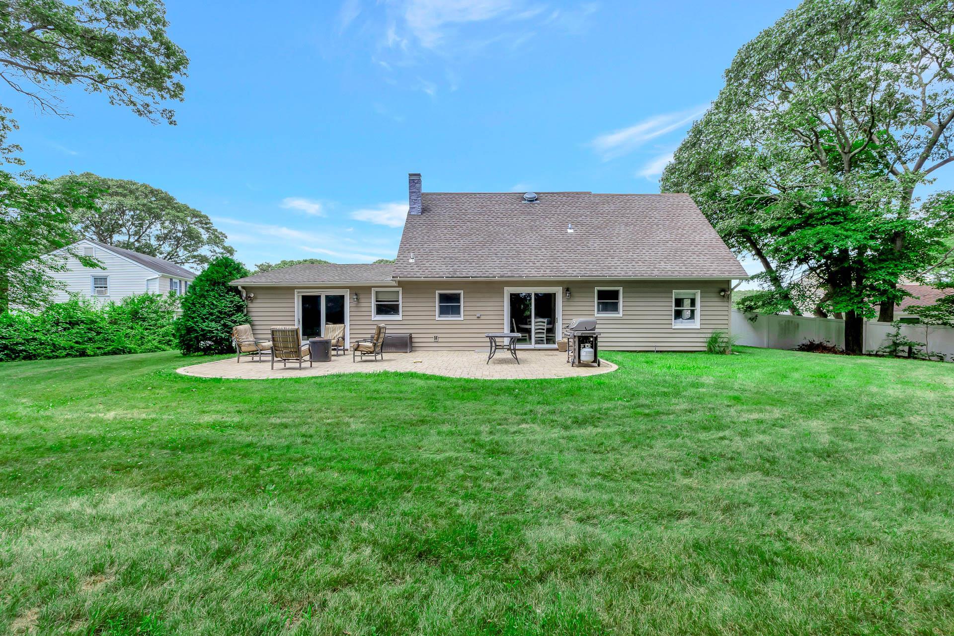 Single Family Hysler  Suffolk County, NY 11727, MLS-886907-29