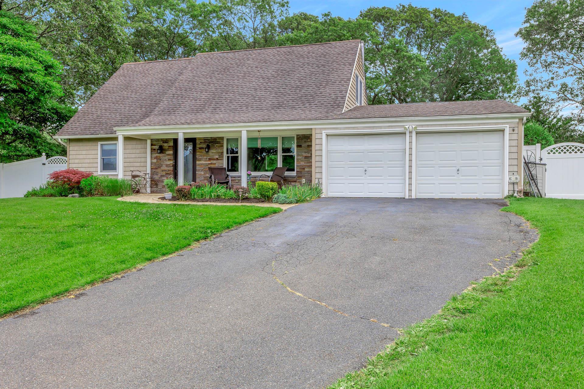 Single Family Hysler  Suffolk County, NY 11727, MLS-886907-3