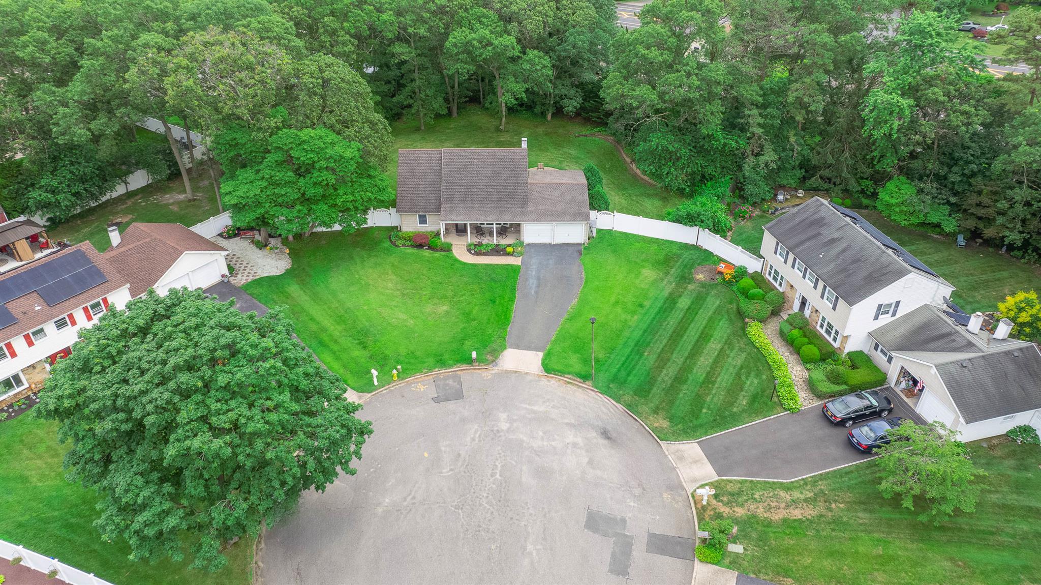 Single Family Hysler  Suffolk County, NY 11727, MLS-886907-35