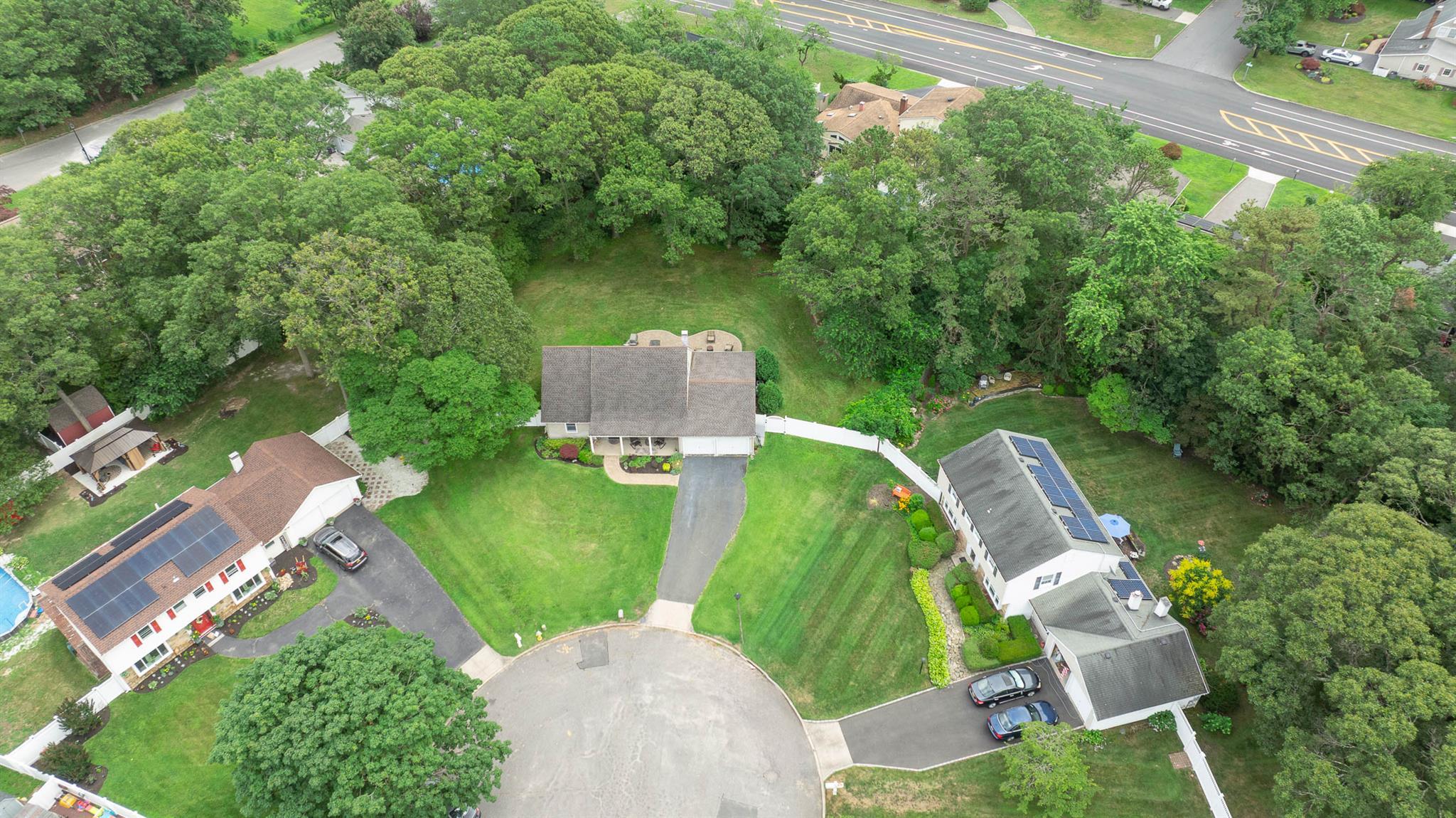 Single Family Hysler  Suffolk County, NY 11727, MLS-886907-36