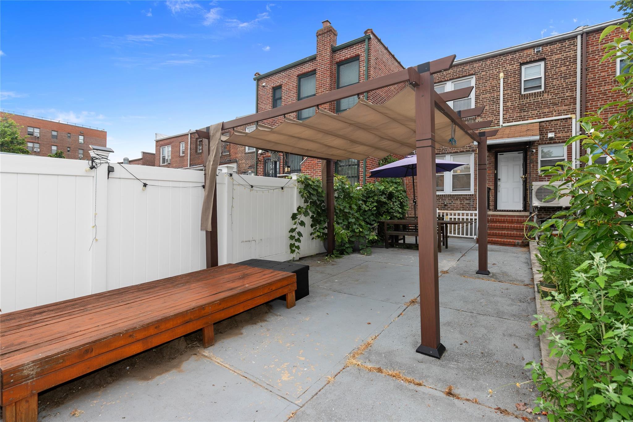 Single Family Burns  Queens, NY 11375, MLS-886955-21