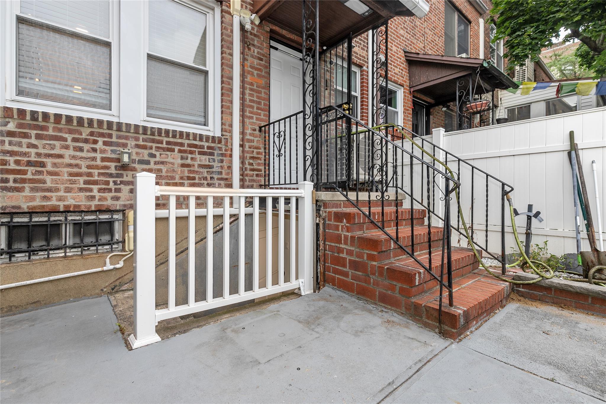 Single Family Burns  Queens, NY 11375, MLS-886955-3