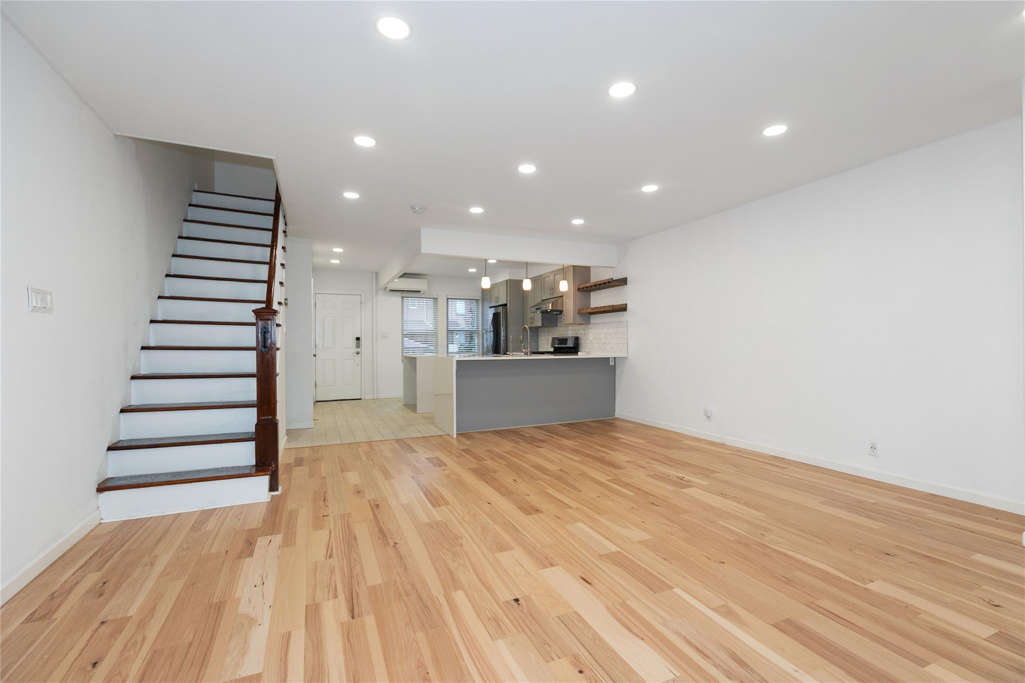 Single Family Burns  Queens, NY 11375, MLS-886955-4