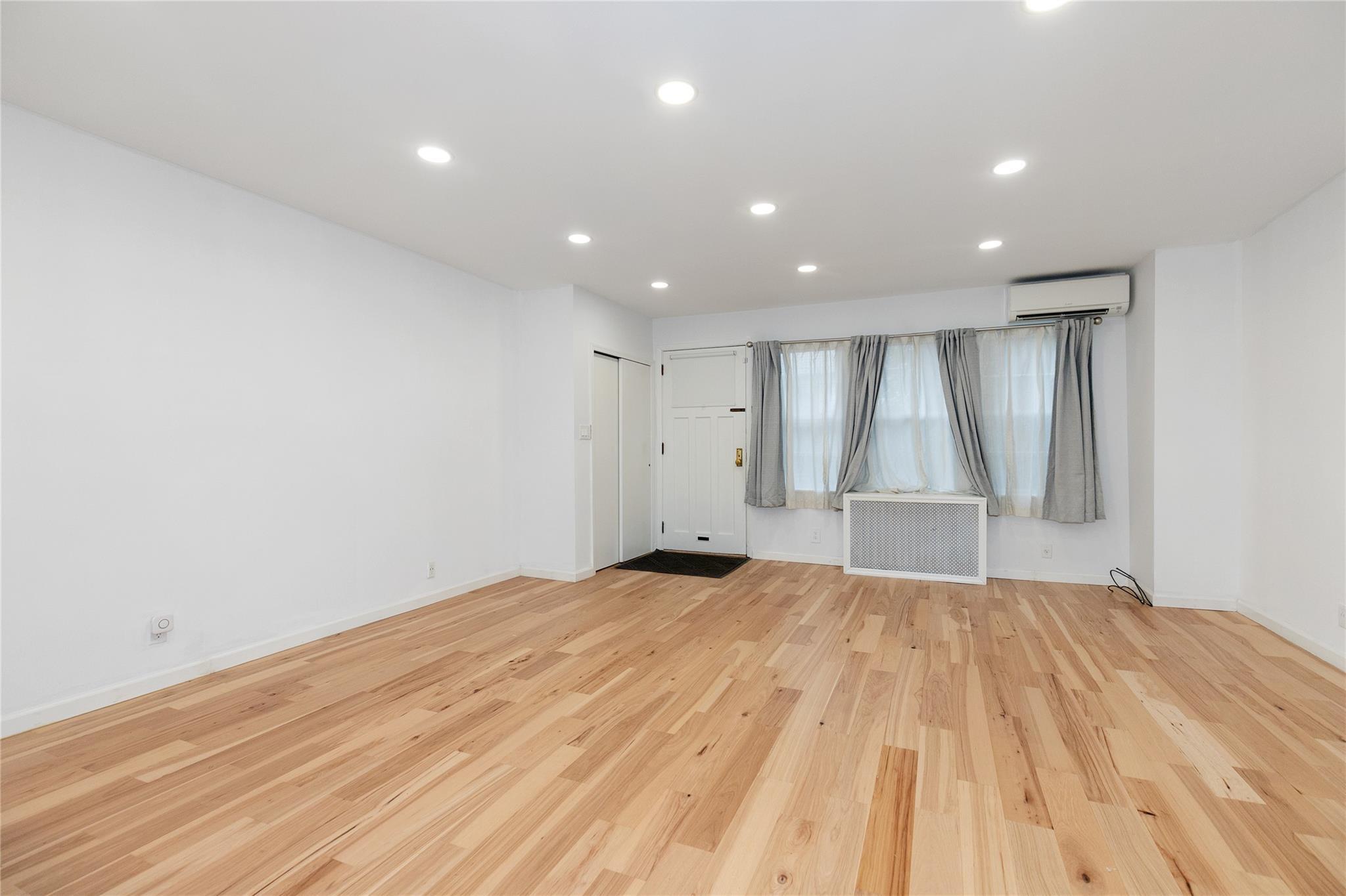 Single Family Burns  Queens, NY 11375, MLS-886955-7