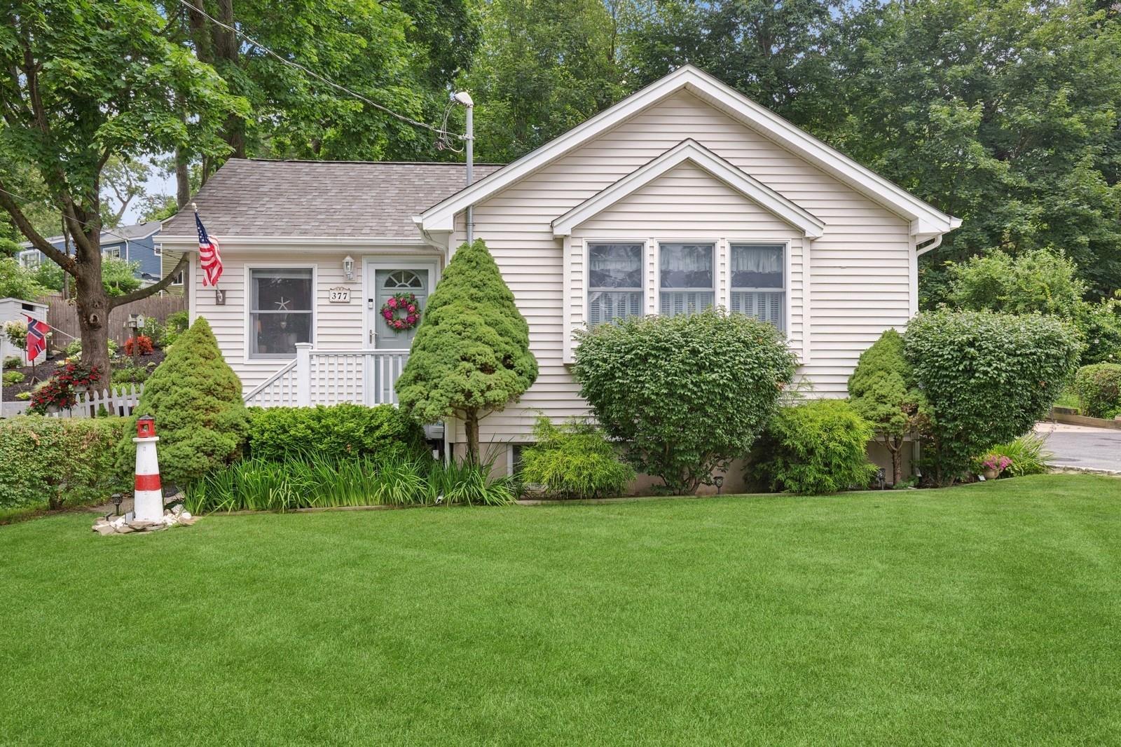 Single Family Locust  Suffolk County, NY 11778, MLS-886959-18