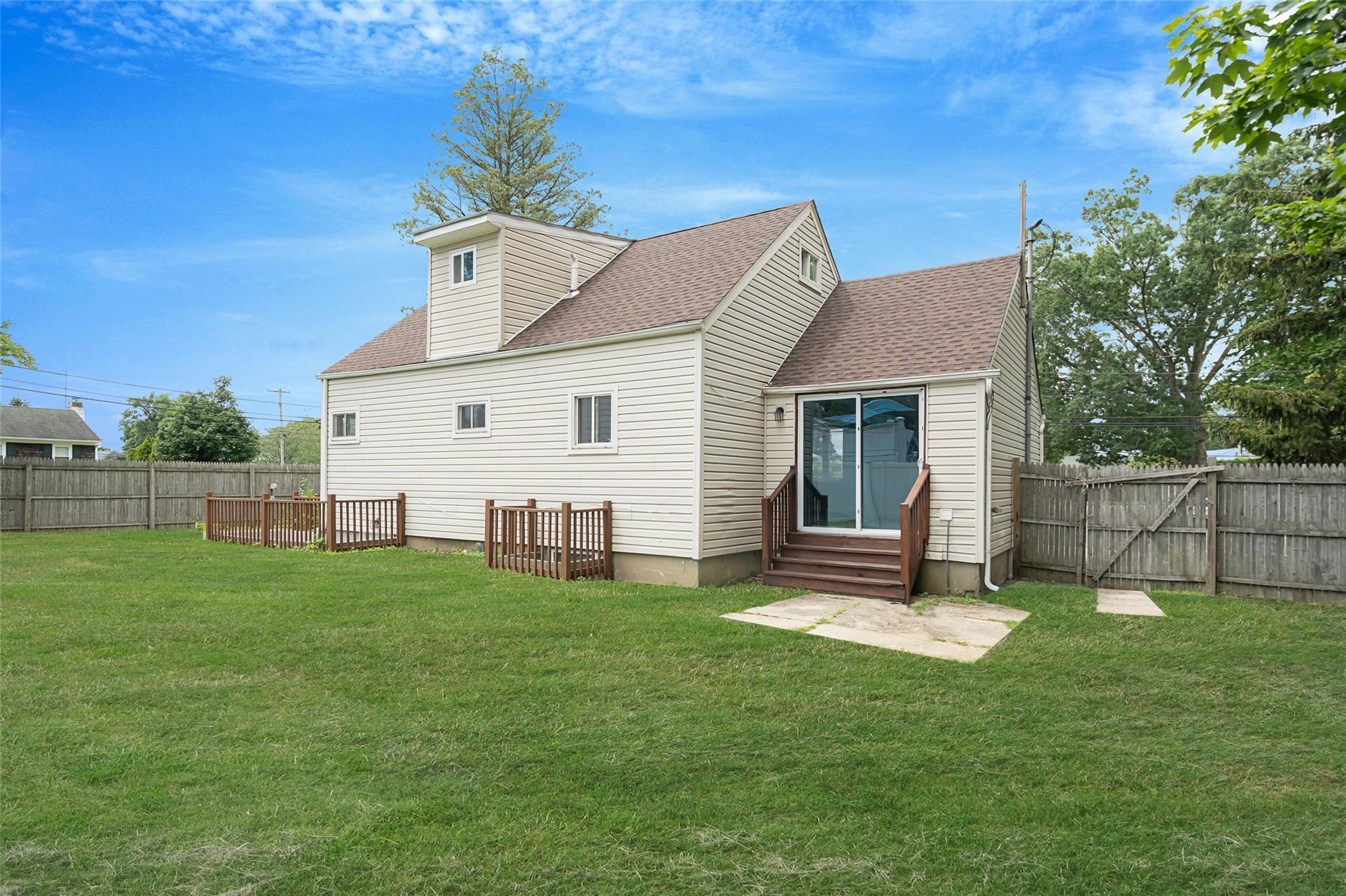 Single Family Carlls  Suffolk County, NY 11729, MLS-887044-28