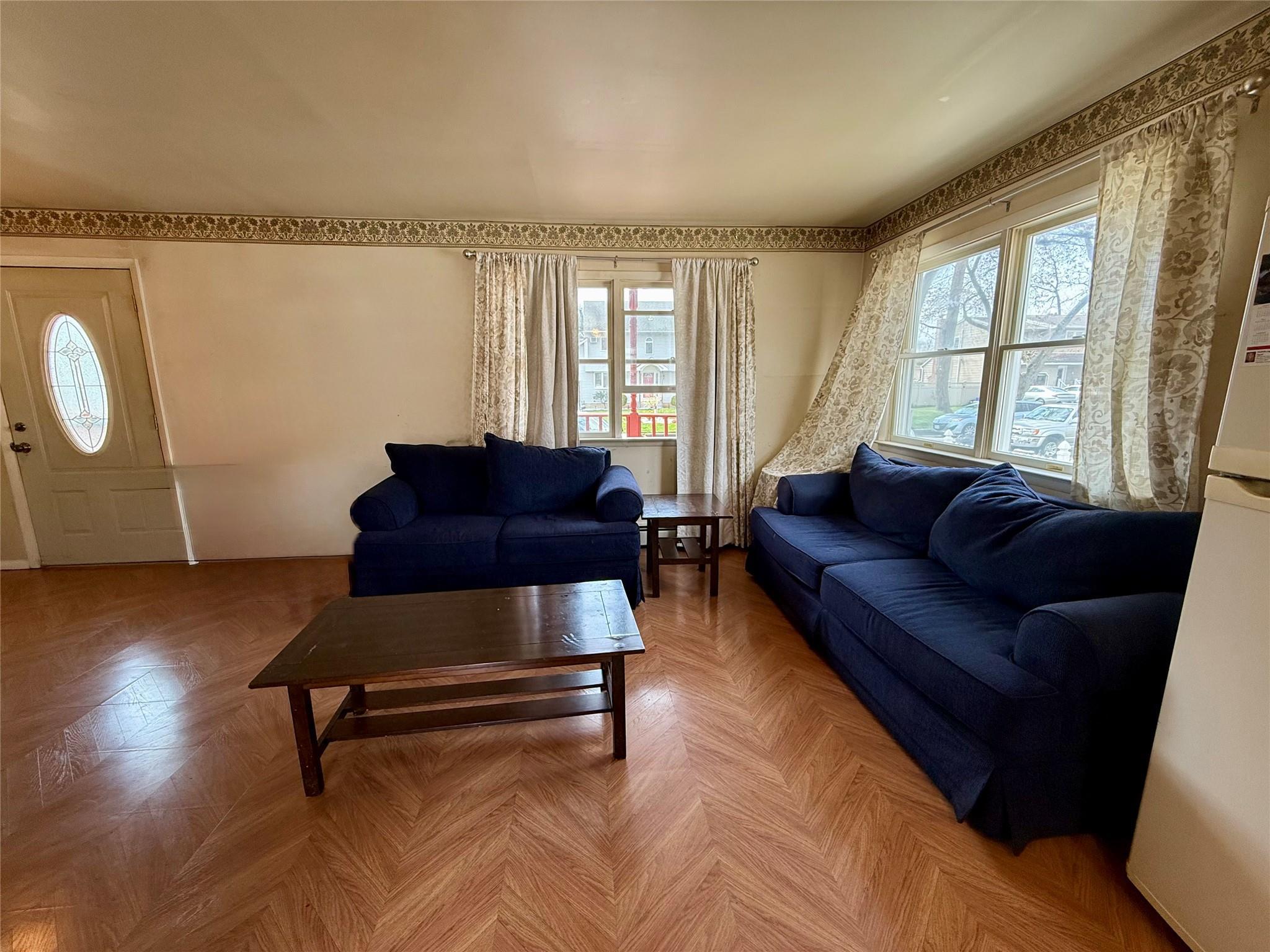 Single Family Hilltop  Suffolk County, NY 11798, MLS-887061-2