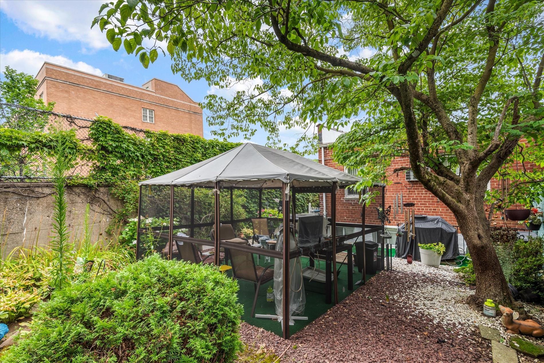 Single Family 60th  Queens, NY 11378, MLS-887104-4