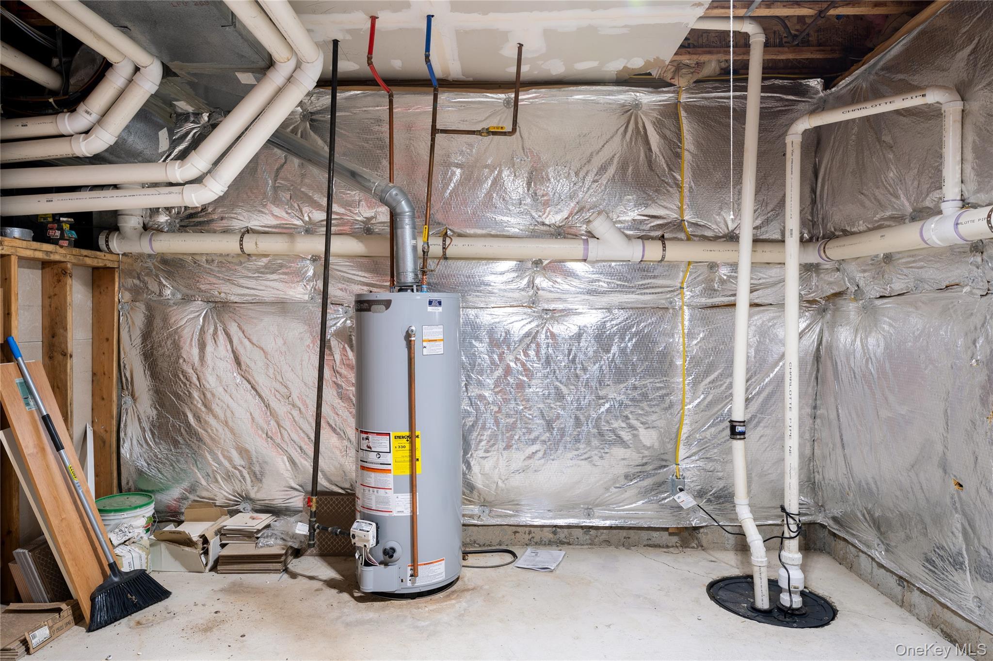 Single Family Avolet  Suffolk County, NY 11766, MLS-887117-27